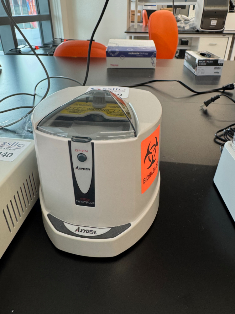 Image of Axygen Axyspin Plate Centrifuge